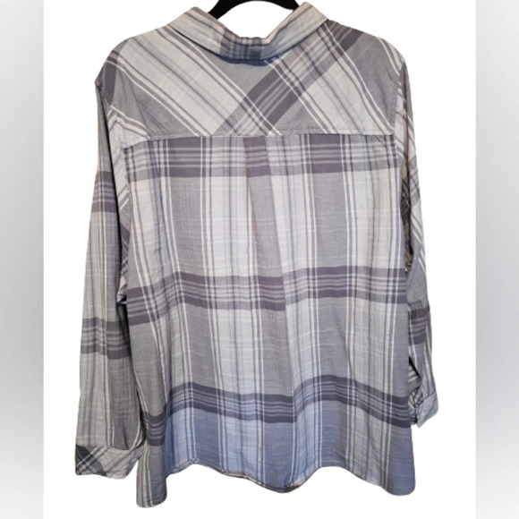 Croft & Barrow Grey Plaid Shirt - Picture 6 of 9